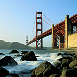 Die Golden Gate Bridge in der Meerenge zwischen Pazifik und der San Francisco Bay