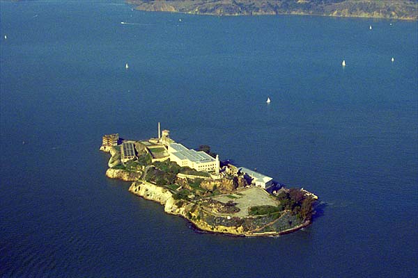 Blick aus einem Hubschrauber in Richtung Alcatraz